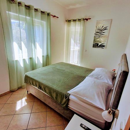 Apartmani Marta Марина Экстерьер фото